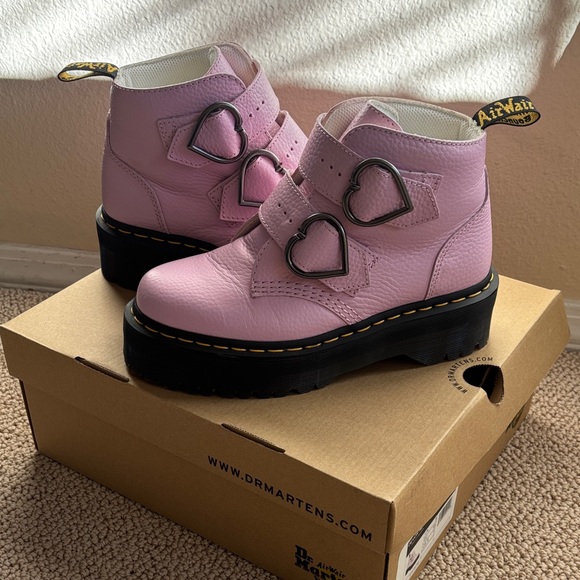 Dr. Martens Shoes - Dr. Martens Devon Heart Boots
